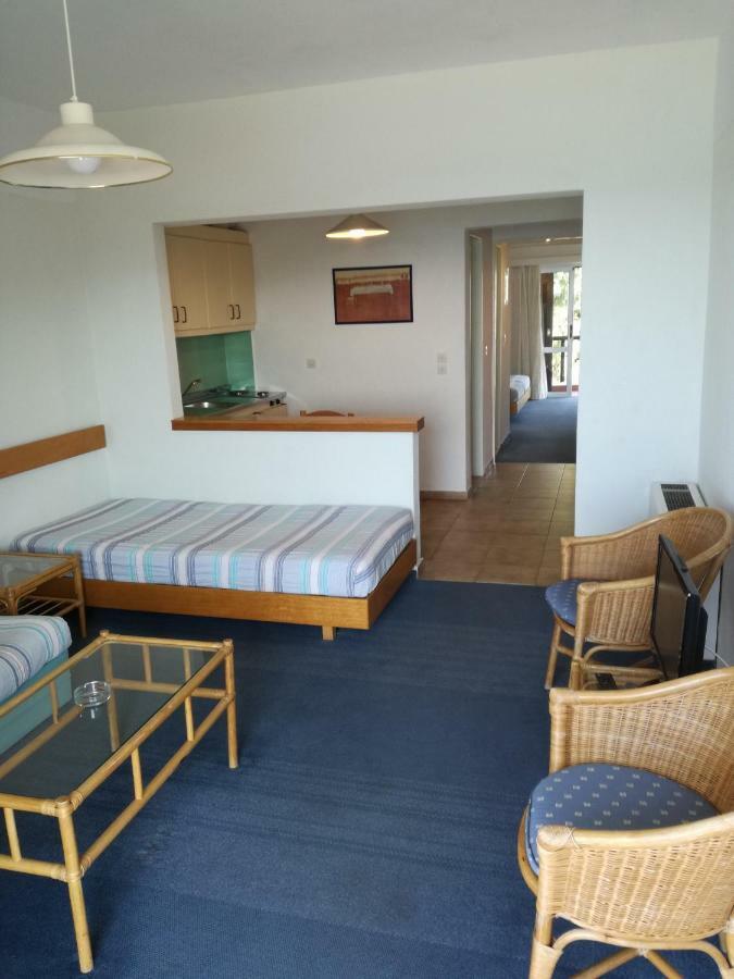 Apollon Suites Karystos  Bagian luar foto